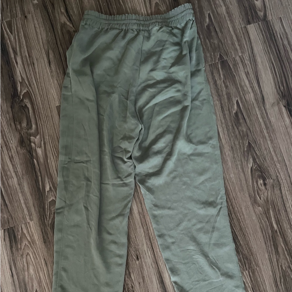 H&M Olive Green Drawstring Sweatpants - Picture 2 of 2